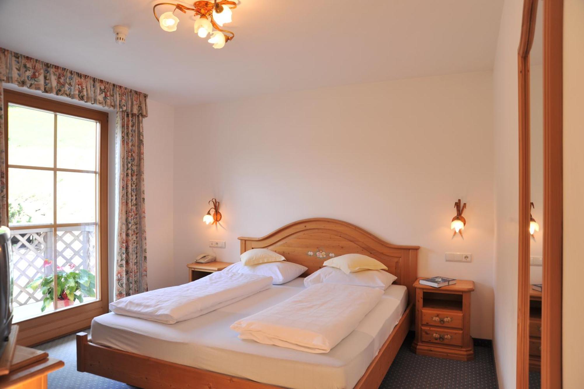 Turmhotel Gschwendt Planca di Sopra Extérieur photo