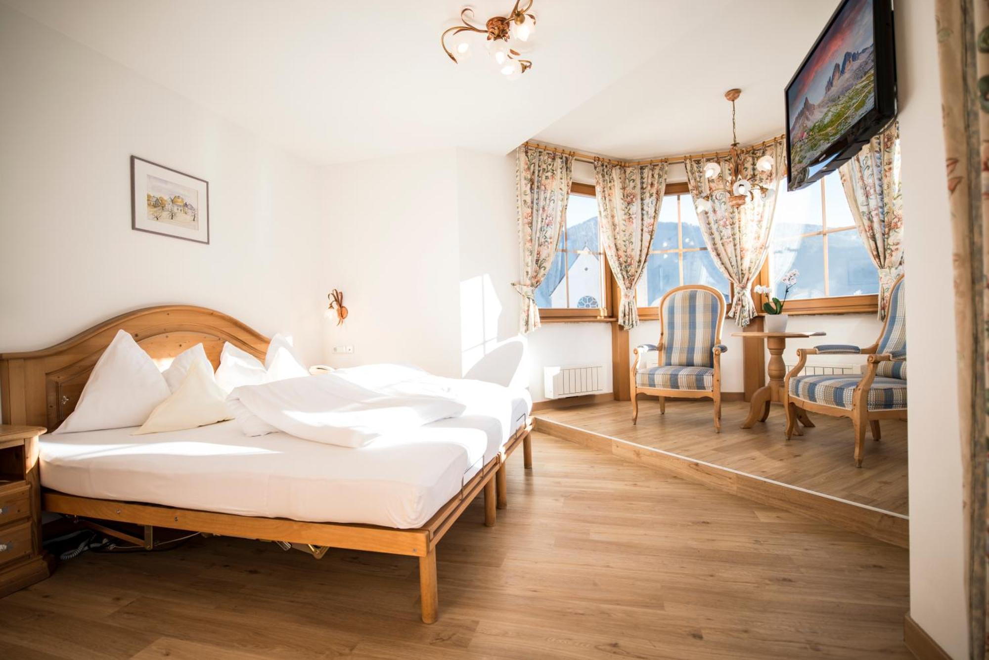Turmhotel Gschwendt Planca di Sopra Extérieur photo